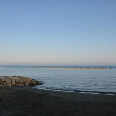Pebble Sea Breeze Apartment