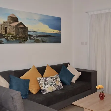 Pebble Sea Breeze Apartment *