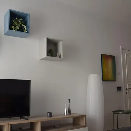 Pebble Sea Breeze Apartment Limassol